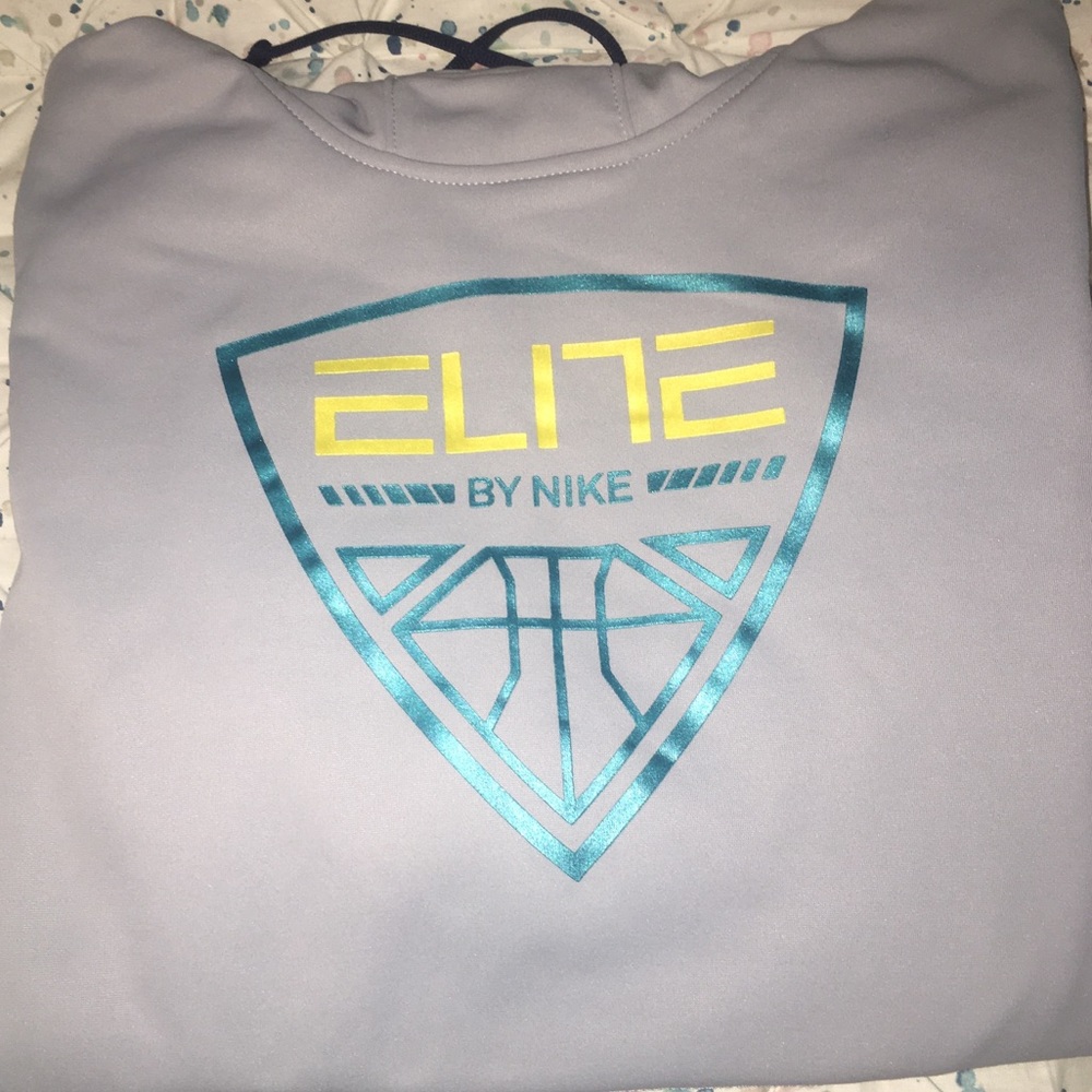 NWT Nike Elite Hoodie